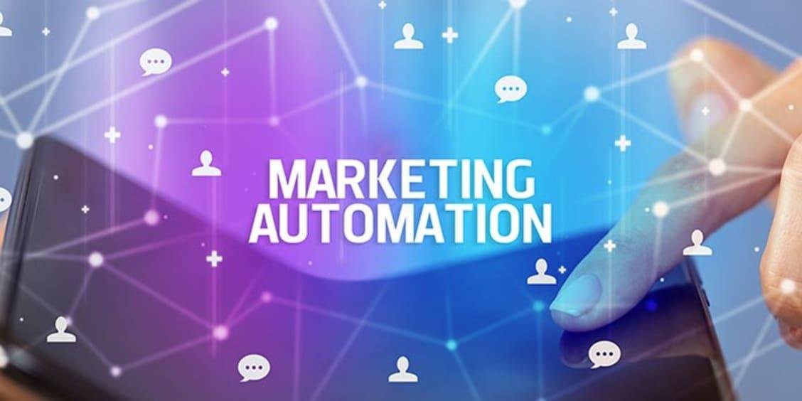Herramientas esenciales de marketing automation para optimizar procesos y reducir costes